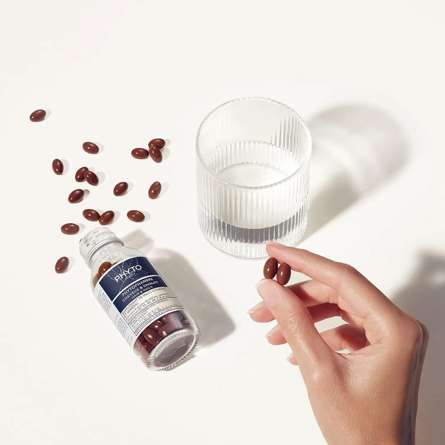 د ویښتو او نوکانو د تقویت لپاره د فیتو ګولۍ