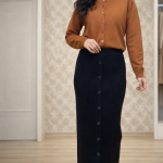 ست جاکت کلاسیک و دامن بافت دکمه‌دار