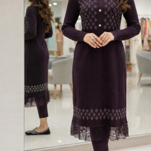 ست بافت یقه ایستاده با تزیینات مروارید و لبه‌دوزی گیپور