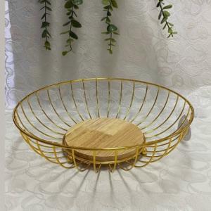 سبد فلزی میوه با کفه چوبی