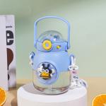 بوتل آب نی‌ دار و بند دار کودکانه