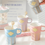 گیلاس سرامیکی با قاشق طلایی