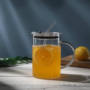 گیلاس شیشه‌ ای دوجداره نی‌ دار