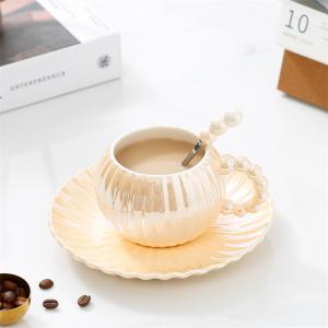 ست گیلاس و نعلبکی سرامیکی طرح صدفی